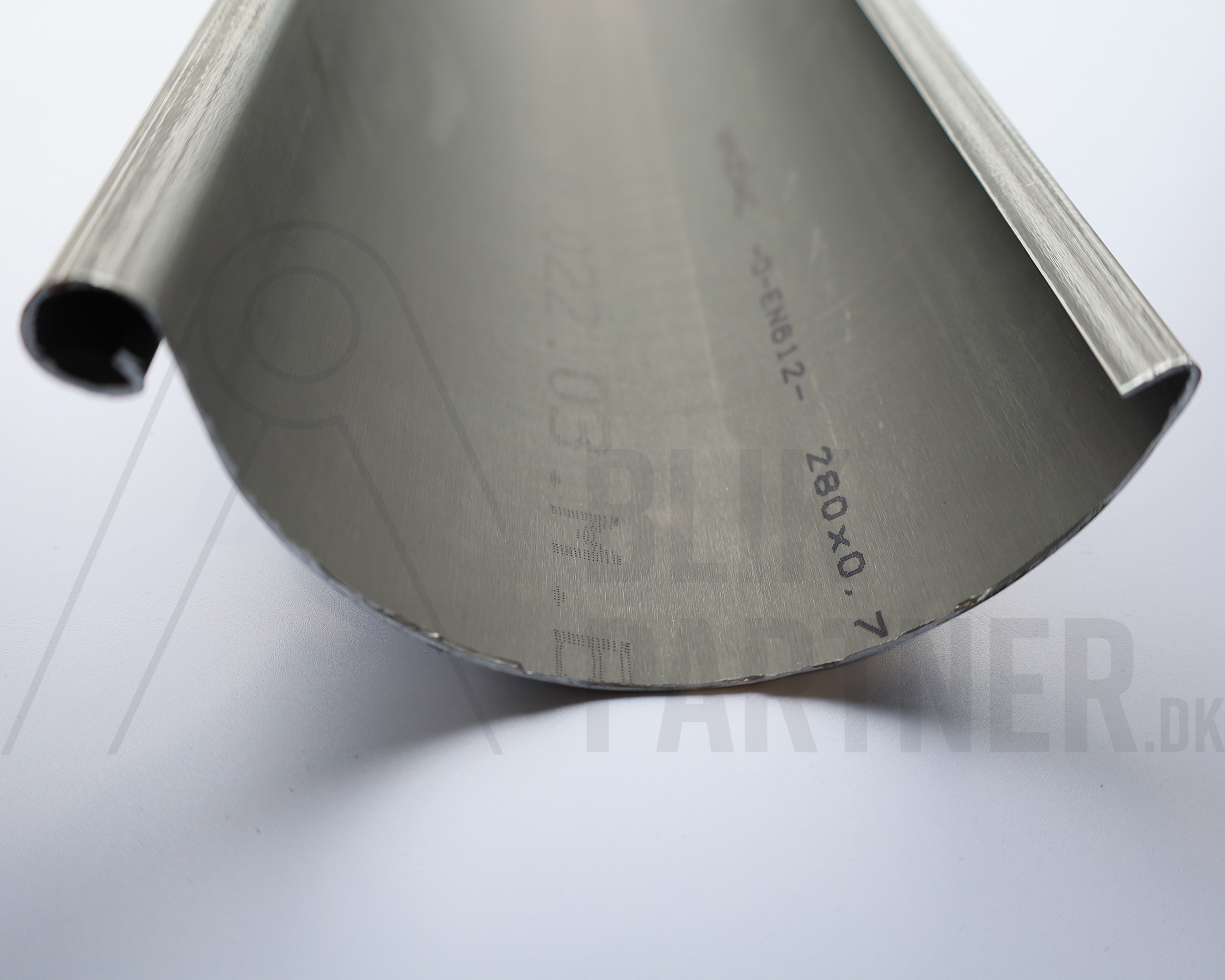 Tagrende, 1/2 rund, 280(11"), Zink, VM Quartz, 0,70x3000
