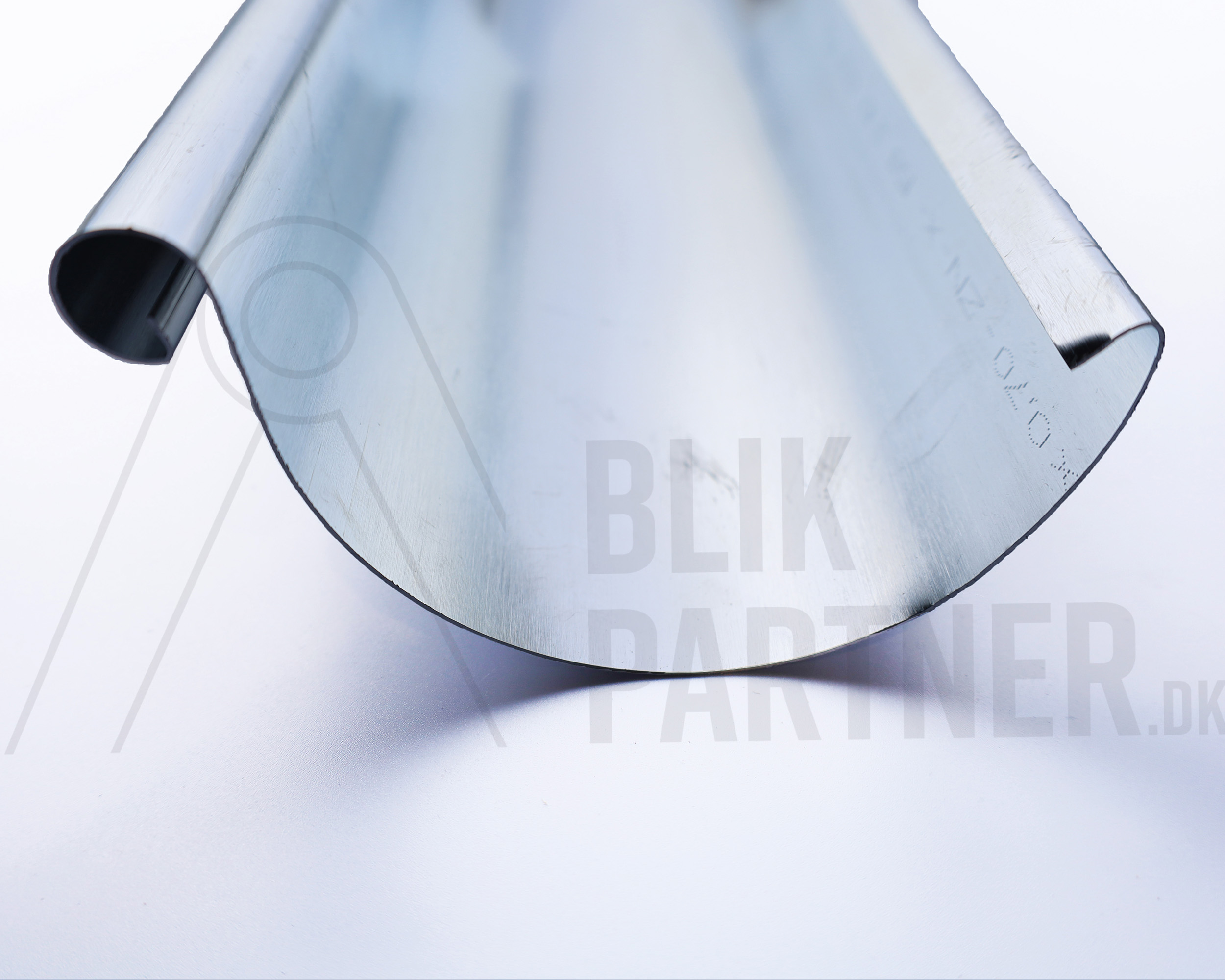 Tagrende, 1/2 rund, 280(11"), Zink, VM Blank, 0,70x3000